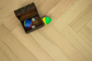Natural Engineered Flooring Oak Herringbone Non Visible Brushed UV Lacquered 15/4mm By 125mm By 600mm