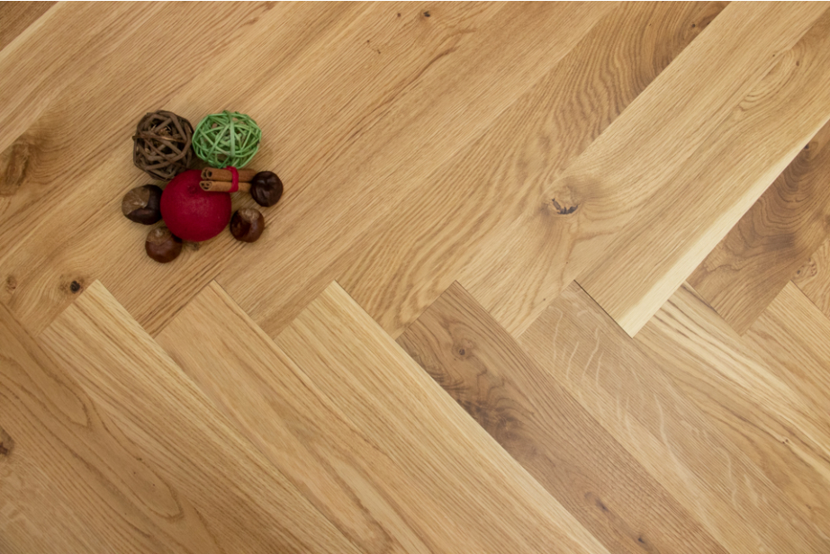 Natural Engineered Flooring Oak Herringbone UV LAQURED 11/3.6mm By 70mm By 490mm HB039 1