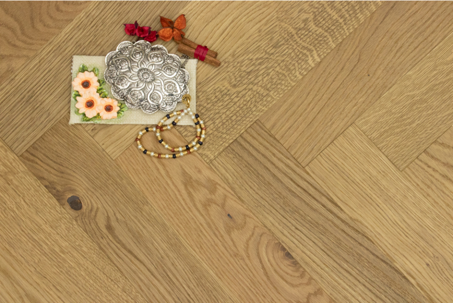 Natural Engineered Flooring Oak Herringbone Scotch W Brushed UV Matt Lacquered 13/4mm By 90mm By 600mm FL4041 12